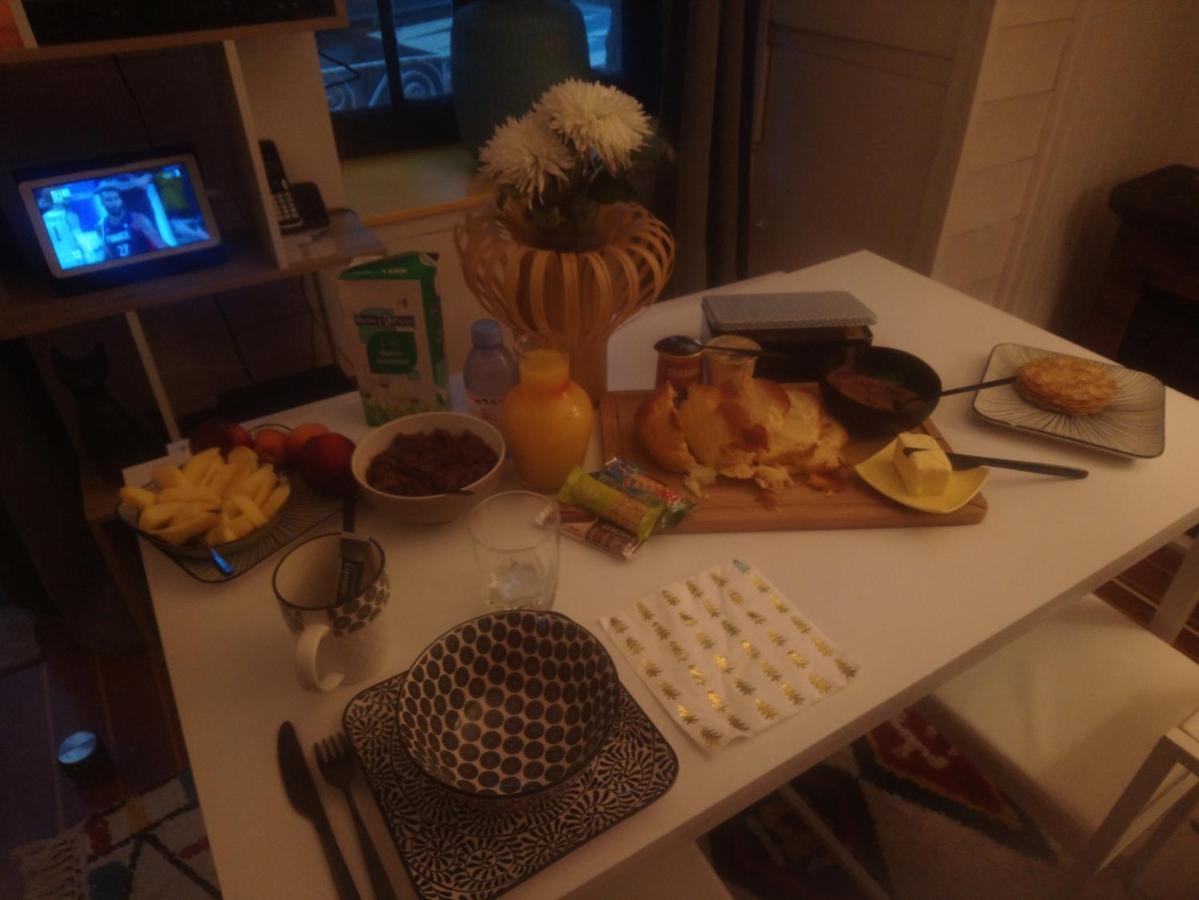 Bienvenue Guest House Saint-Pierre-de-Plesguen Bagian luar foto
