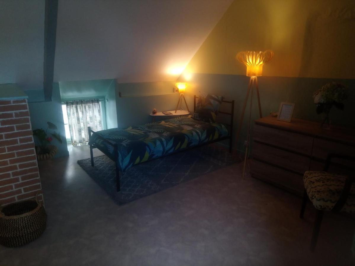 Bienvenue Guest House Saint-Pierre-de-Plesguen Bagian luar foto