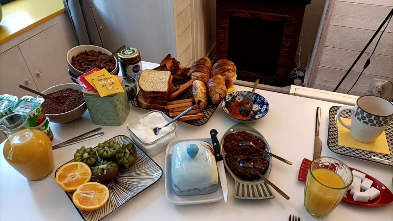 Bienvenue Guest House Saint-Pierre-de-Plesguen Bagian luar foto