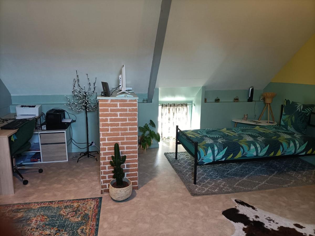 Bienvenue Guest House Saint-Pierre-de-Plesguen Bagian luar foto